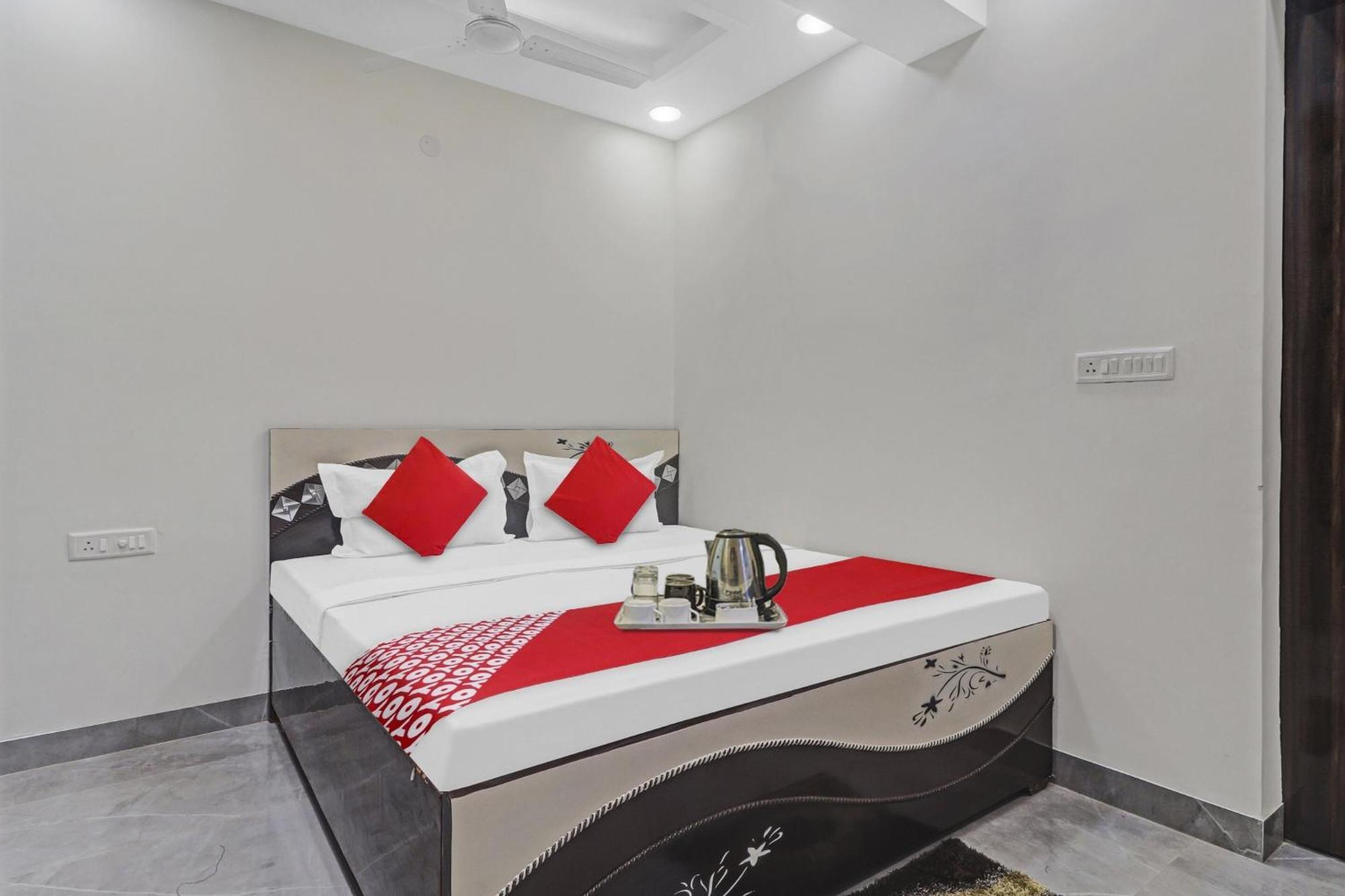 Hotel O Amazing Guest House Nueva Delhi Exterior foto